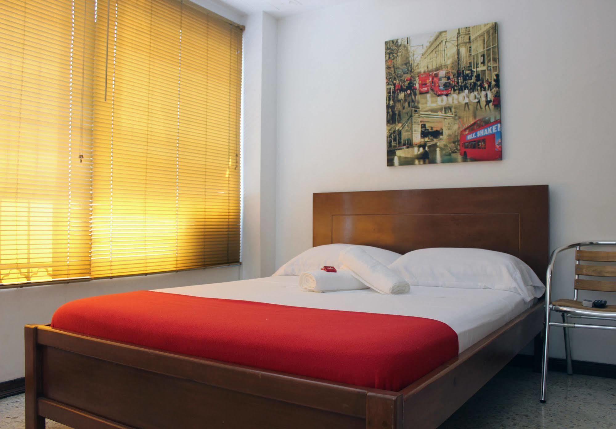 Pasadena Hostel Cali Extérieur photo
