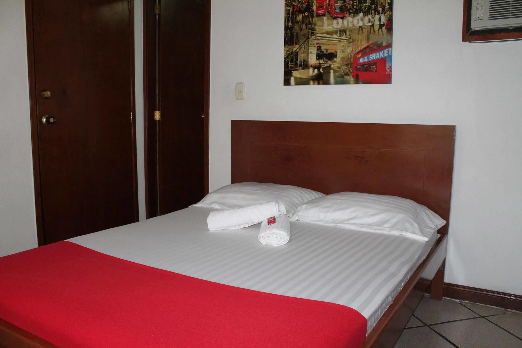 Pasadena Hostel Cali Extérieur photo