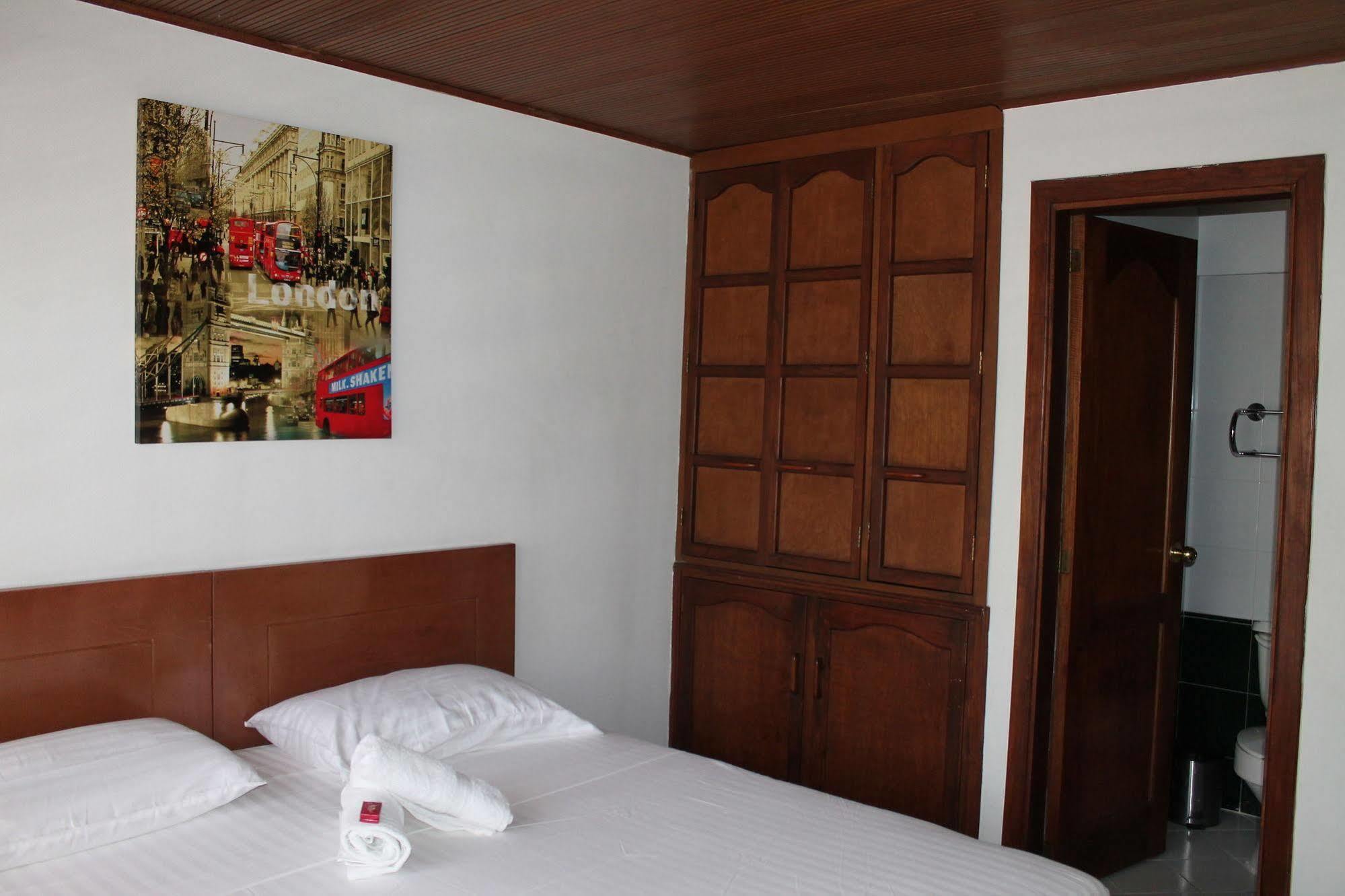 Pasadena Hostel Cali Extérieur photo